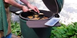 Big Green Egg PLANCHA IN GHISA -Grill Sconto CIPLANCHA 03